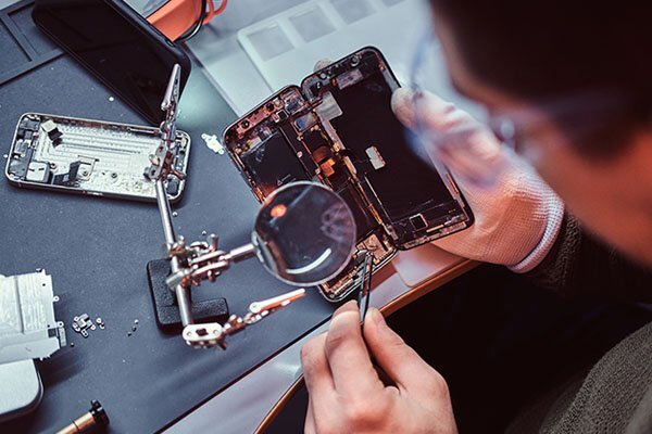 با آموزش الکترونیک و یادگیری تعمیرات موبایل چطور کار کنیم؟