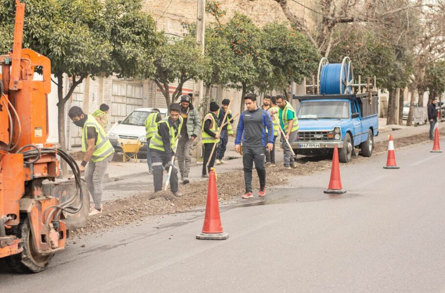 توضیح «های‌وب» درباره نحوه اجرای پروژه فیبر نوری در کرمان|تکلی